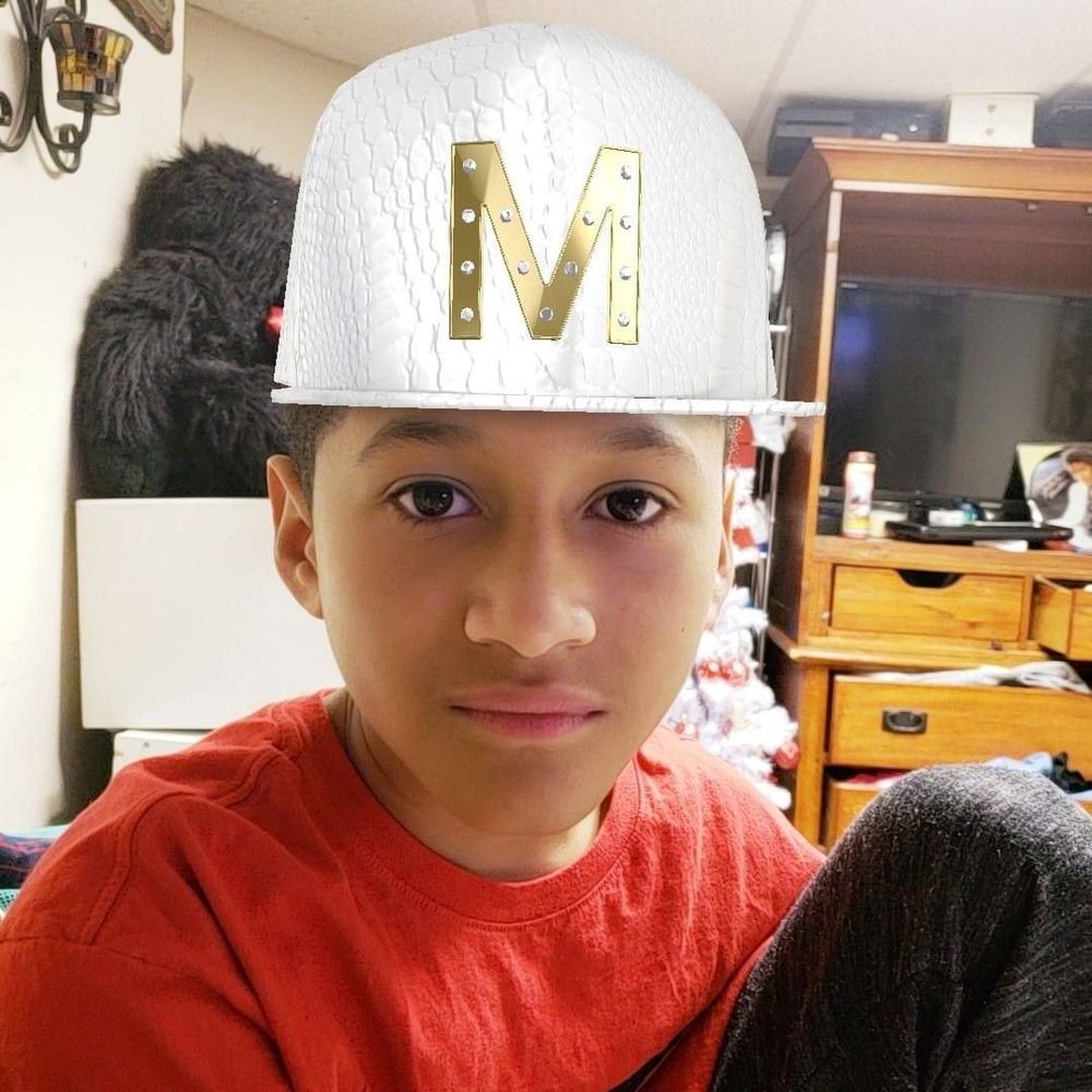 Meet your Posher, Luis